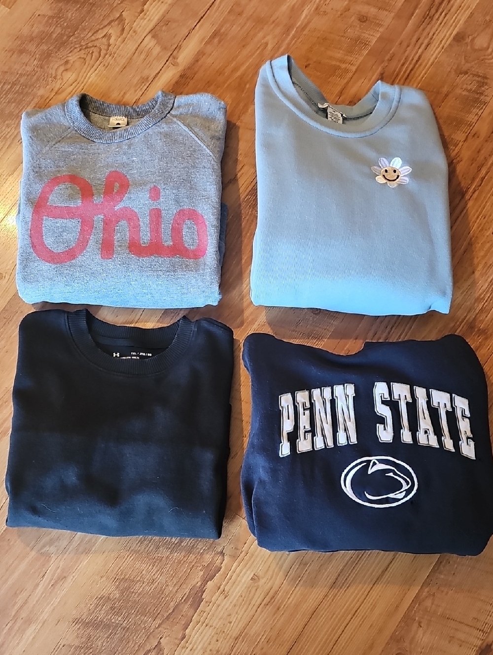 Homage , Under Armour , Girls Size Xs Sweatshirts And Hoodies. Lot Of 4.